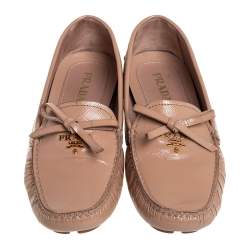 Pre Owned Prada Beige Patent Saffiano Leather Bow Slip On Loafers Size 38.5