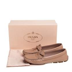 Pre Owned Prada Beige Patent Saffiano Leather Bow Slip On Loafers Size 38.5