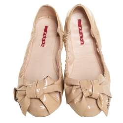 Pre Owned Prada Beige Patent Leather Bow Logo Scrunch Ballet Flats Size 39