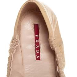 Pre Owned Prada Beige Patent Leather Bow Logo Scrunch Ballet Flats Size 39