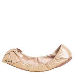 Pre Owned Prada Beige Patent Leather Bow Logo Scrunch Ballet Flats Size 39