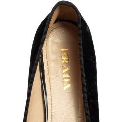 Pre Owned حذاء باليرينا فلات مقدمة جلد لامع أسود و قطيفة أسود مقاس 38.5