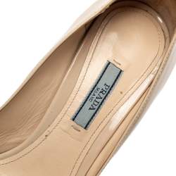 Pre Owned Prada Cream Patent Leather Pumps Size 38