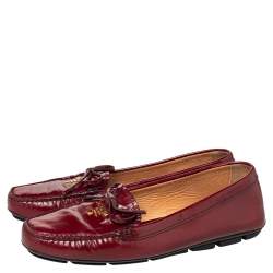 Pre Owned Prada Red Leather Bow Logo Embellished Slip On Loafers Size 39.5
