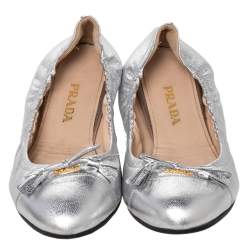 Pre Owned Prada Silver Leather Bow Scrunch Ballet Flats Size 40