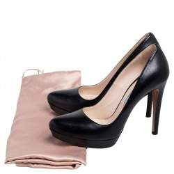 مملوكة مسبقًا حذاء كعب عالي برادا جلد أسود بنعل سميك مقاس 36.5