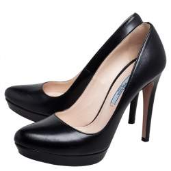 مملوكة مسبقًا حذاء كعب عالي برادا جلد أسود بنعل سميك مقاس 36.5