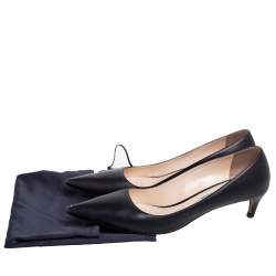 مملوكة مسبقًا حذاء كعب عالي برادا جلد أسود بمقدمة مدببة وكعب كتين مقاس 42