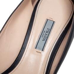 مملوكة مسبقًا حذاء كعب عالي برادا جلد أسود بمقدمة مدببة وكعب كتين مقاس 42