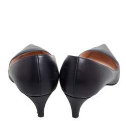 مملوكة مسبقًا حذاء كعب عالي برادا جلد أسود بمقدمة مدببة وكعب كتين مقاس 42