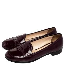 Pre Owned Prada Burgundy Patent Leather Slip on Loafers Size 38.5