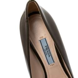 Pre Owned Prada Olive Green Leather Platform Pumps Size 36.5