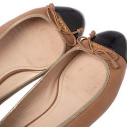 Pre Owned Prada Black/Beige Patent And Leather Bow Cap Toe Ballet Flats Size 39