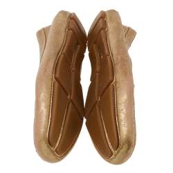 Pre Owned Prada Gold Leather Logo Slip On Loafers Size 40