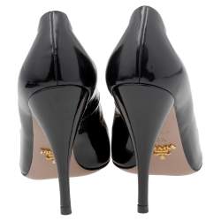 Pre Owned Prada Black Patent Leather Round Toe Pumps Size 35.5