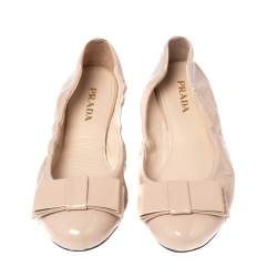 Pre Owned Prada Nude Patent Leather Bow Scrunch Ballet Flats Size 40.5