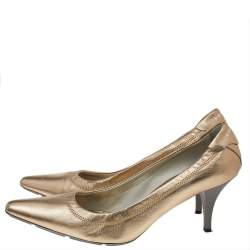 Pre Owned Prada Gold Leather Pumps Size 39.5