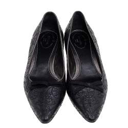 Pre Owned Prada Black Embroidered Leather Bow Pumps Size 40.5