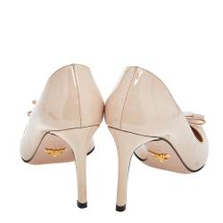 Pre Owned Prada Beige Patent Leather Bow Pointed Toe Pumps Size 36.5
