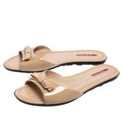 Pre Owned Prada Beige Patent Leather Bow Flat Slide Sandals Size 40