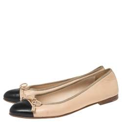 Pre Owned Prada Beige/Black Leather Cap-Toe Bow Detail Ballet Flats Size 38.5