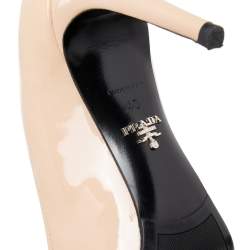 Pre Owned Prada Beige Patent Leather Bow Pointed Toe Pumps Size 40
