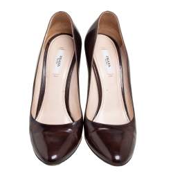 Prada  Brown Leather Round Toe  Pumps Size 39