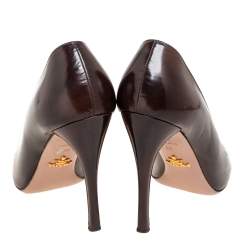 Prada  Brown Leather Round Toe  Pumps Size 39