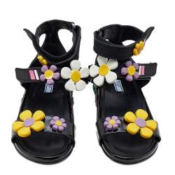 Pre Owned Prada Black Patent Leather Flower Applique Flat Sandals Size 39.5
