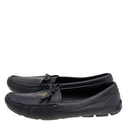 Pre Owned Prada Black Leather Bow Logo Embellished Slip On Loafers Size 39