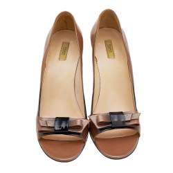 Pre Owned Prada Beige/Black Ombre Patent Leather Bow Open Toe Pumps Size 39