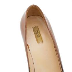 Pre Owned Prada Beige/Black Ombre Patent Leather Bow Open Toe Pumps Size 39