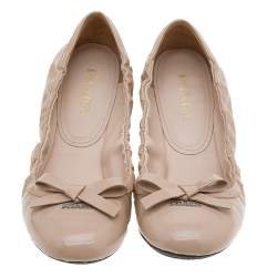 Pre Owned Prada Beige Patent Leather Bow Scrunch Ballet Flats Size 38