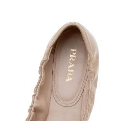 Pre Owned Prada Beige Patent Leather Bow Scrunch Ballet Flats Size 38