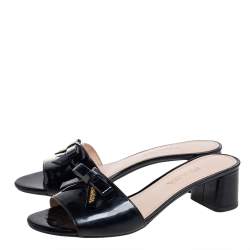 Pre Owned Prada Black Patent Leather Bow Slide Sandals Size 37