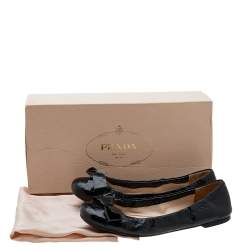 Pre Owned Prada Black Patent Leather Bow Scrunch Ballet Flats Size 35.5