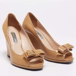 Pre Owned Prada Beige Patent Leather Bow Peep-Toe Wedge Pumps Size 36.5