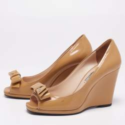 Pre Owned Prada Beige Patent Leather Bow Peep-Toe Wedge Pumps Size 36.5