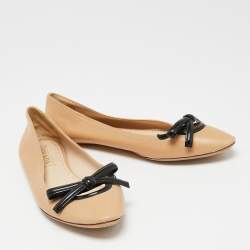 Pre Owned Prada Beige/Black Leather Bow Detail Ballet Flats Size 40