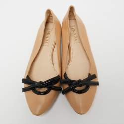 Pre Owned Prada Beige/Black Leather Bow Detail Ballet Flats Size 40