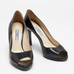 مملوكة مسبقًا حذاء كعب عالي برادا جلد أسود مقدمة مفتوحة مقاس 37