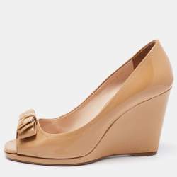 Pre Owned Prada Beige Patent Leather Bow Peep Toe Wedge Pumps Size 38.5