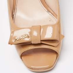Pre Owned Prada Beige Patent Leather Bow Peep Toe Wedge Pumps Size 38.5