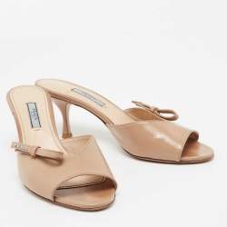 Pre Owned Prada Beige Saffiano Patent Leather Bow Detail Slide Sandals Size 39