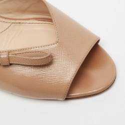 Pre Owned Prada Beige Saffiano Patent Leather Bow Detail Slide Sandals Size 39