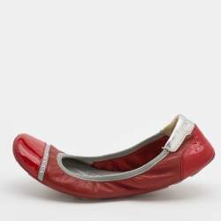 Pre Owned Prada Red Patent Leather and Leather Scrunch Ballet Flats Size 38.5