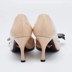 Pre Owned Prada Beige/Black Patent Leather Bow Pointed Toe Pumps Size 39