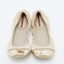 Pre Owned Prada Cream/Gold Leather Scrunch Ballet Flats Size 38.5