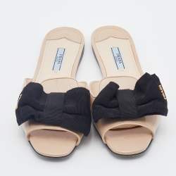 Pre Owned Prada Beige/Black Patent Leather And Fabric Bow Flat Slide Sandals Size 38.5