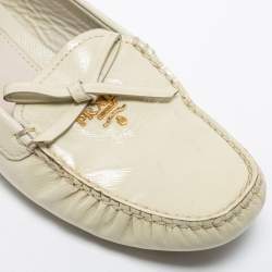 Pre Owned Prada Cream Saffiano Vernice Leather Bow Slip On Loafers Size 38